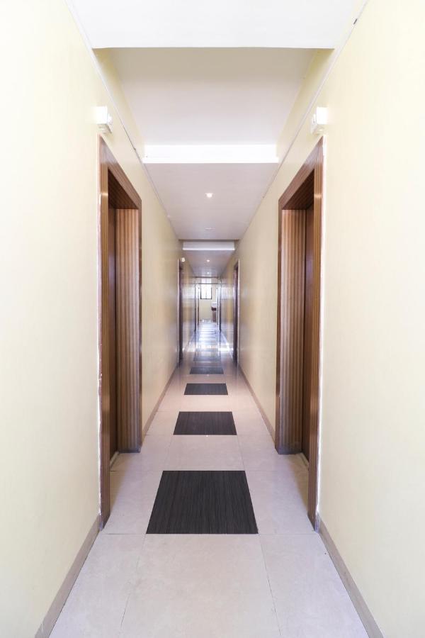 Oyo 10679 Hotel Nanashree Executive Vagholi Kültér fotó